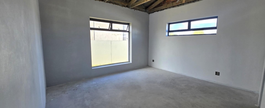 5 Bedroom Property for Sale in Kleinbaai Western Cape